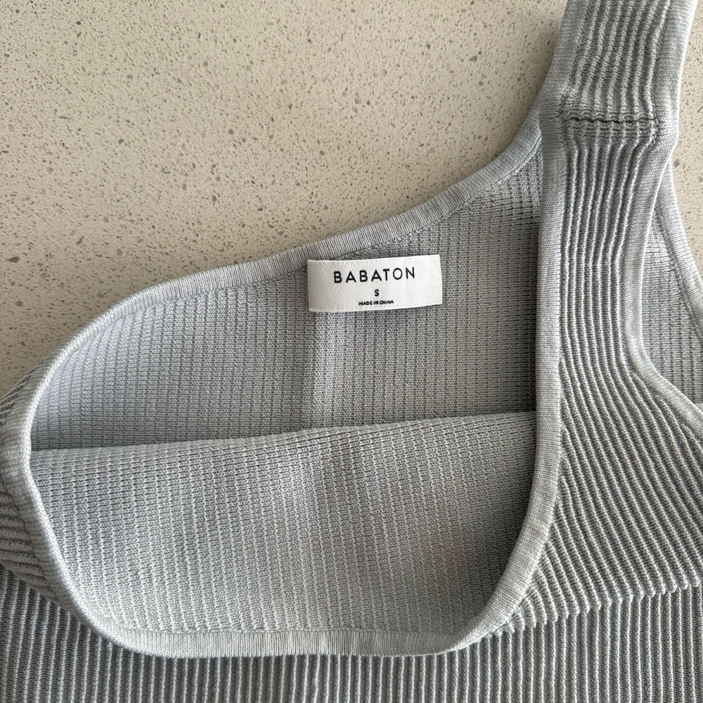 Aritizia Sculpt Knit One-Shoulder Cropped Tank - Picture 3 of 3